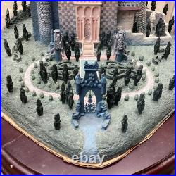 WDCC Disney Enchanted Places A Castle For Cinderella Sculpture Figure READ DAMAG
