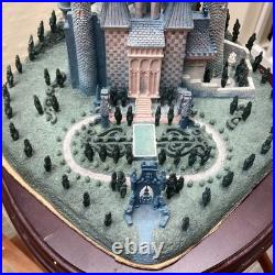 WDCC Disney Enchanted Places A Castle For Cinderella Sculpture Figure READ DAMAG