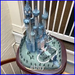 WDCC Disney Enchanted Places A Castle For Cinderella Sculpture Figure READ DAMAG