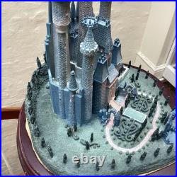 WDCC Disney Enchanted Places A Castle For Cinderella Sculpture Figure READ DAMAG WDCC Disney Enchanted Places A Castle For Cinderella Sculpture Figure READ DAMAG