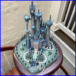 WDCC Disney Enchanted Places A Castle For Cinderella Sculpture Figure READ DAMAG