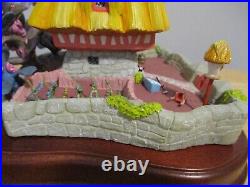 WDCC Disney Enchanted Places White Rabbits House Alice In Wonderland Box & COA