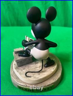 WDCC Disney MICKEY THROUGH THE YEARS 70th Anniv SET OF 4 Figures/Bases + 10 PINS