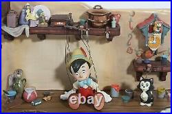 WDCC Disney Pinocchio Geppettos Workbench The Finishing Touch 1217956 MIB COA