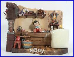 WDCC Disney Pinocchio Geppettos Workbench The Finishing Touch 1217956 MIB COA