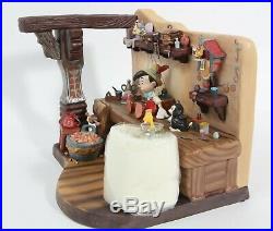 WDCC Disney Pinocchio Geppettos Workbench The Finishing Touch 1217956 MIB COA