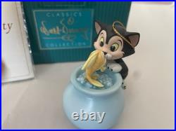 WDCC Disney Purrfect Kiss Figaro & Cleo ornament from Pinocchio