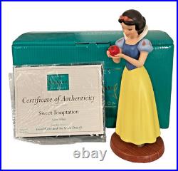 WDCC Disney Snow White Sweet Temptation Porcelain Figurine with Box + COA 4011632