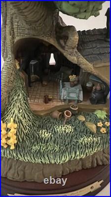 WDCC Enchanted Places Winnie the Pooh Bear House