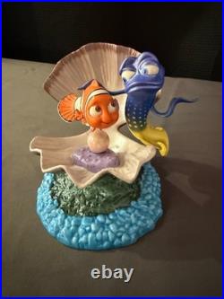 WDCC Finding Nemo I'm From the Ocean Nemo and Gurgle