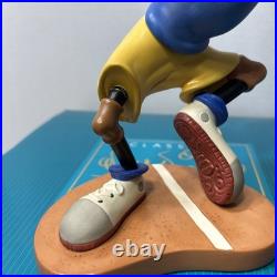 WDCC Goofy Dribbling Down Court Figurine Walt Disney Classics Read Description