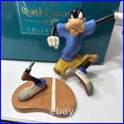 WDCC Goofy Dribbling Down Court Figurine Walt Disney Classics Read Description