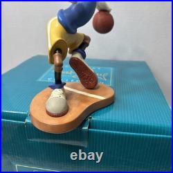 WDCC Goofy Dribbling Down Court Figurine Walt Disney Classics Read Description