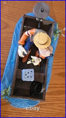 WDCC Goofy and Wilbur Fishing Follies Limited Edition 317/1000 with original box