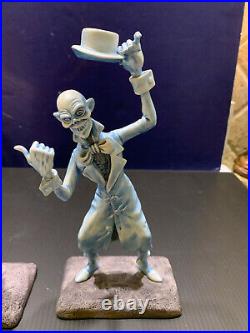 WDCC Haunted Mansion BEWARE OF HITCHHIKING GHOSTS with COA & BOX