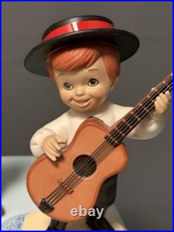 WDCC It's A Small World Spain Hola Amigos with Original and COA MINT