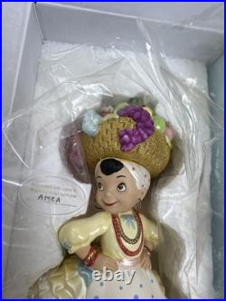 WDCC It's A Small World World After All Hola Hello Brazil Lady Fruit Hat NIB