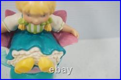 WDCC Its A Small World Holland Girl With Tulip Box COA