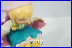 WDCC Its A Small World Holland Girl With Tulip Box COA