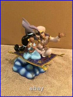 WDCC Jasmine & Aladdin A Whole New World + Box & COA