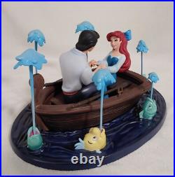 WDCC Little Mermaid Ariel & Eric Kiss the Girl Walt Disney figurine +Box/Coa