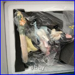 WDCC Mickey Cuts Up A Little Off the Top N. L. E. & Minnie's Garden withWDCC Pin