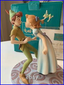 WDCC READ Peter Pan Wendy So Happy Ill Give You A Kiss Disney Classic 193/1500