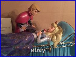 WDCC Sleeping Beauty Love's First Kiss New in Box