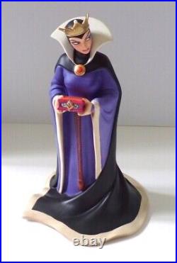 WDCC Snow White Evil Queen Bring Back Her Heart. New in Box with COA