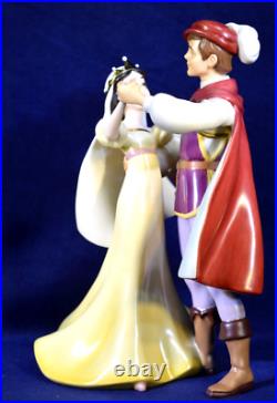 WDCC Snow White & Prince A Dance Among The Stars Figurine Original box and COA