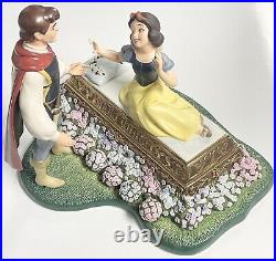 WDCC Snow White & Prince Charming LE A Kiss Brings Love Anew RARE VINTAGE