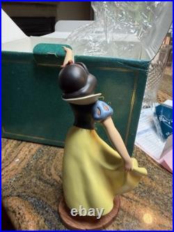 WDCC Snow White The Fairest One of All MIB 1994 Dancing Flower Mark