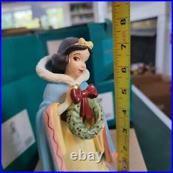 WDCC Snow White The Gift of Friendship Holiday Princess Series Never Displayed