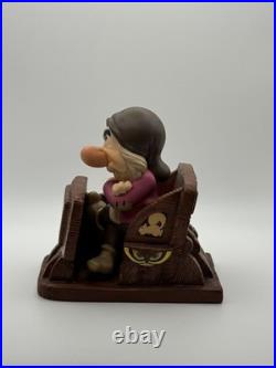 WDCC Snow White & the Seven Dwarfs HMPH! I AIN'T SCARED Grumpy Box & COA LE 750
