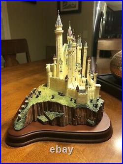 WDCC WALT DISNEY Enchanted Places Sleeping Beautys Castle & Mini Figure