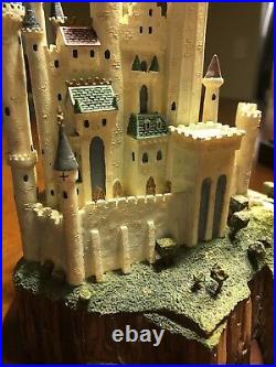 WDCC WALT DISNEY Enchanted Places Sleeping Beautys Castle & Mini Figure