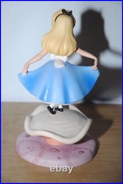 WDCC Walt Disney Classics Alice In Wonderland Properly Polite Figurine