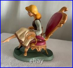 WDCC / Walt Disney Classics Cinderella Fit For A Princess Figurine