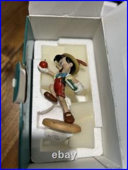 WDCC Walt Disney Classics Collection Pinocchio, Good-bye Father! COA & Box 5735 WDCC Walt Disney Classics Collection Pinocchio, Good-bye Father! COA & Box 5735