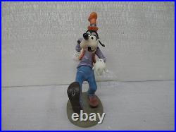 WDCC Walt Disney Classics Oh The World Owes Me A Livin Goofy Moving Day