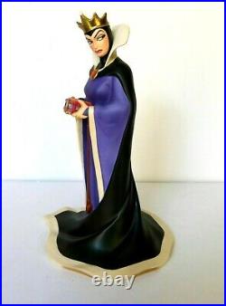 WDCC Walt Disney Classics Snow White Evil Queen Bring Back Her Heart Figurine