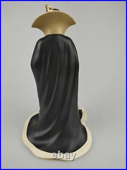 WDCC Walt Disney Classics Snow White Evil Queen Bring Back Her Heart Figurine