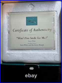 WDCC Walt Disney Classics Snow White Won't You Smile for Me withBox & COA