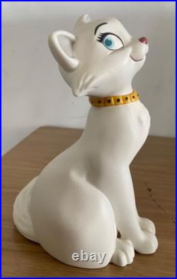 WDCC / Walt Disney Classics The Aristocats Duchess Fetching Feline