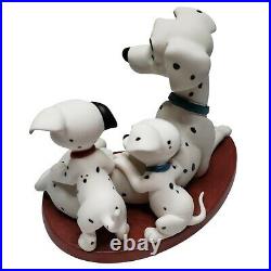 WDCC Walt Disney Patient Perdita with Patch and Puppy 101 Dalmatians Box COA