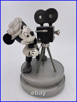 Walt Disney Classics-Behind The Camera-New in Box withCOA (8.5x6x5.5) #1217954