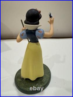 Walt Disney Classics Col Disney Snow White Figurine Whistle While You Work