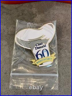 Walt Disney Classics Collection Chef Donald Duck Figure Something's Cooking -Pin