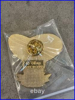 Walt Disney Classics Collection Chef Donald Duck Figure Something's Cooking -Pin