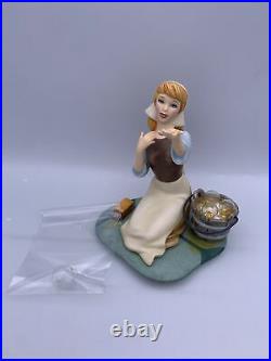Walt Disney Classics Collection Cinderella Cinderella Figurine